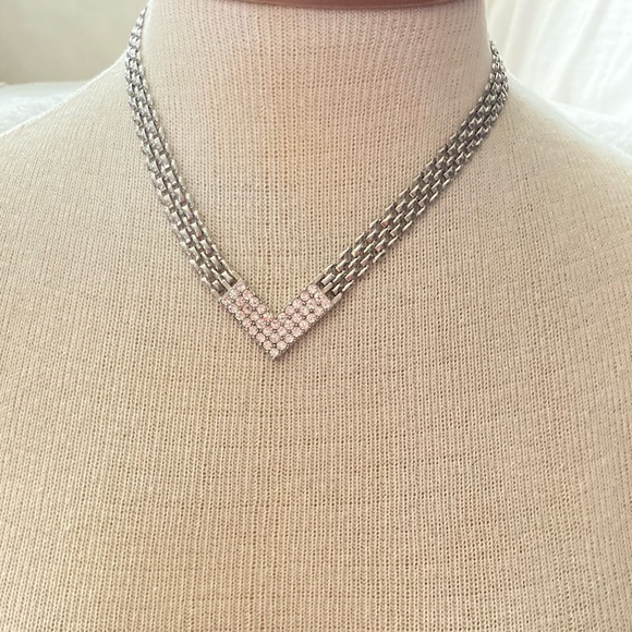 Panther link rhinestone chevron necklace silver tone - Picture 1 of 3